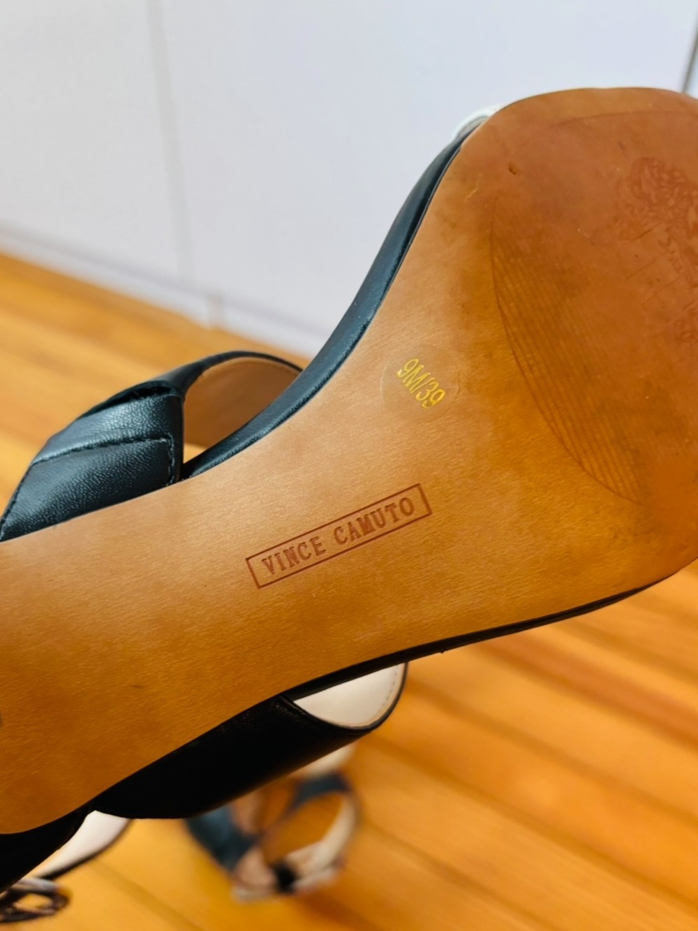 NWOT Vince Camuto Heels - Picture 5 of 5